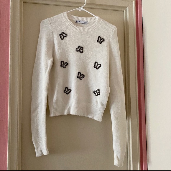 Zara | Sweaters | Zara Soft White 